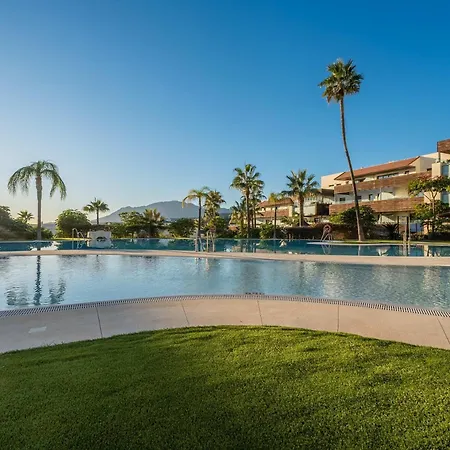 Luxury Escape - Flamingos Golf Retreat *