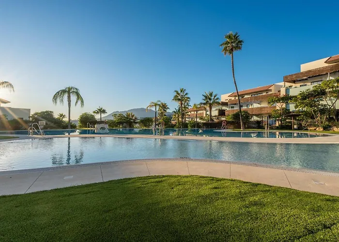 Luxury Escape - Flamingos Golf Retreat *