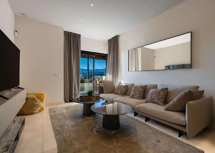 Luxury Escape - Flamingos Golf Retreat Εστεπόνα